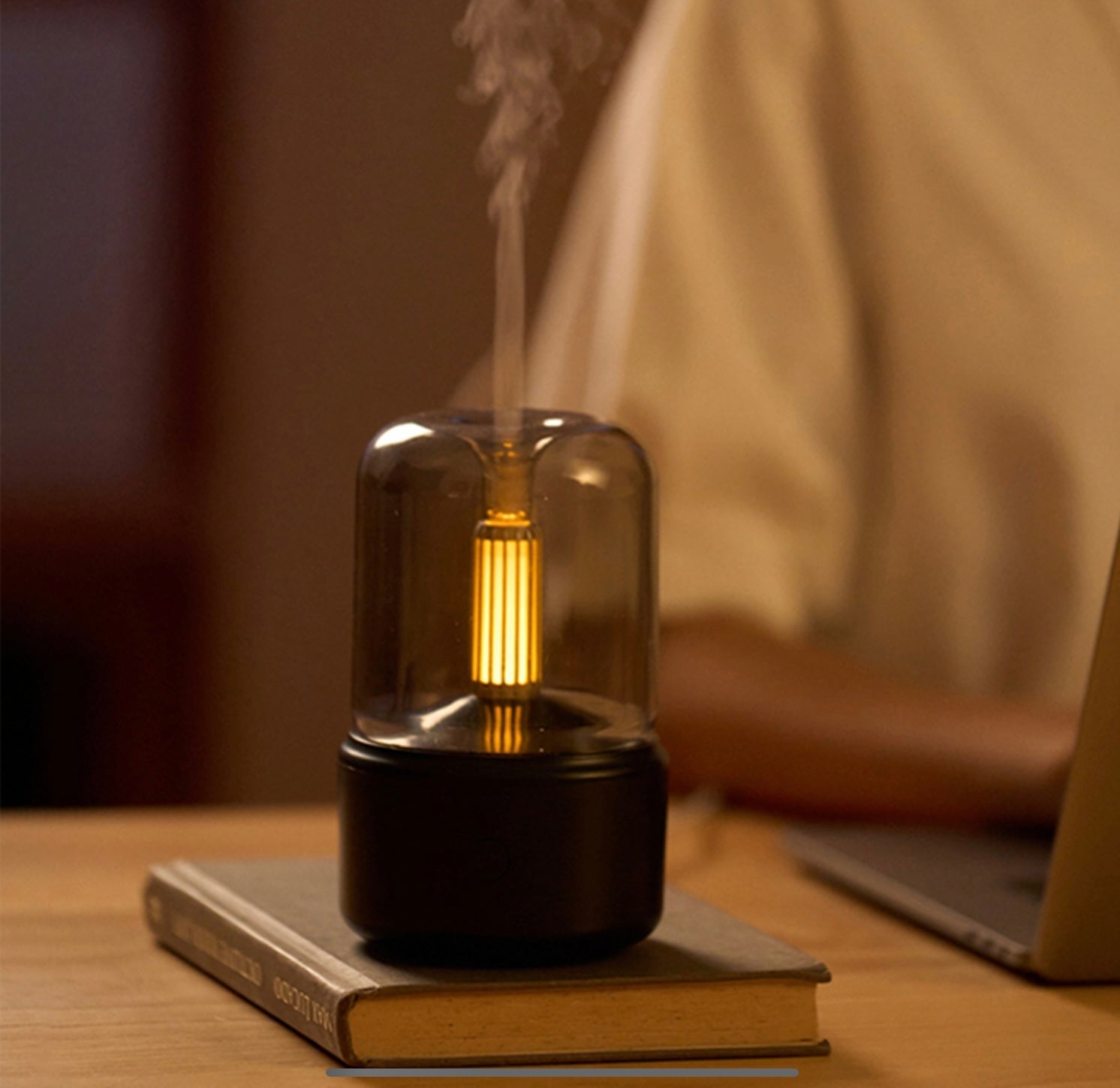 THE BEACON - Glowing Candlelight Aroma Diffuser